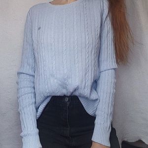 Long sleeved Izod sweater
